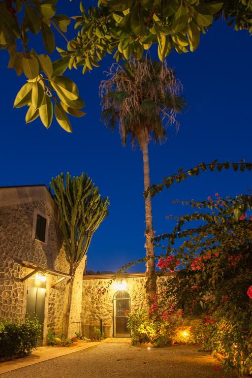 Villa Rosmarino Park Ito83084B59Cp6Px5J SantʼAgata di Militello Exterior foto